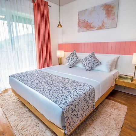The Breeze Luxury Apartment Нувара Елия Екстериор снимка