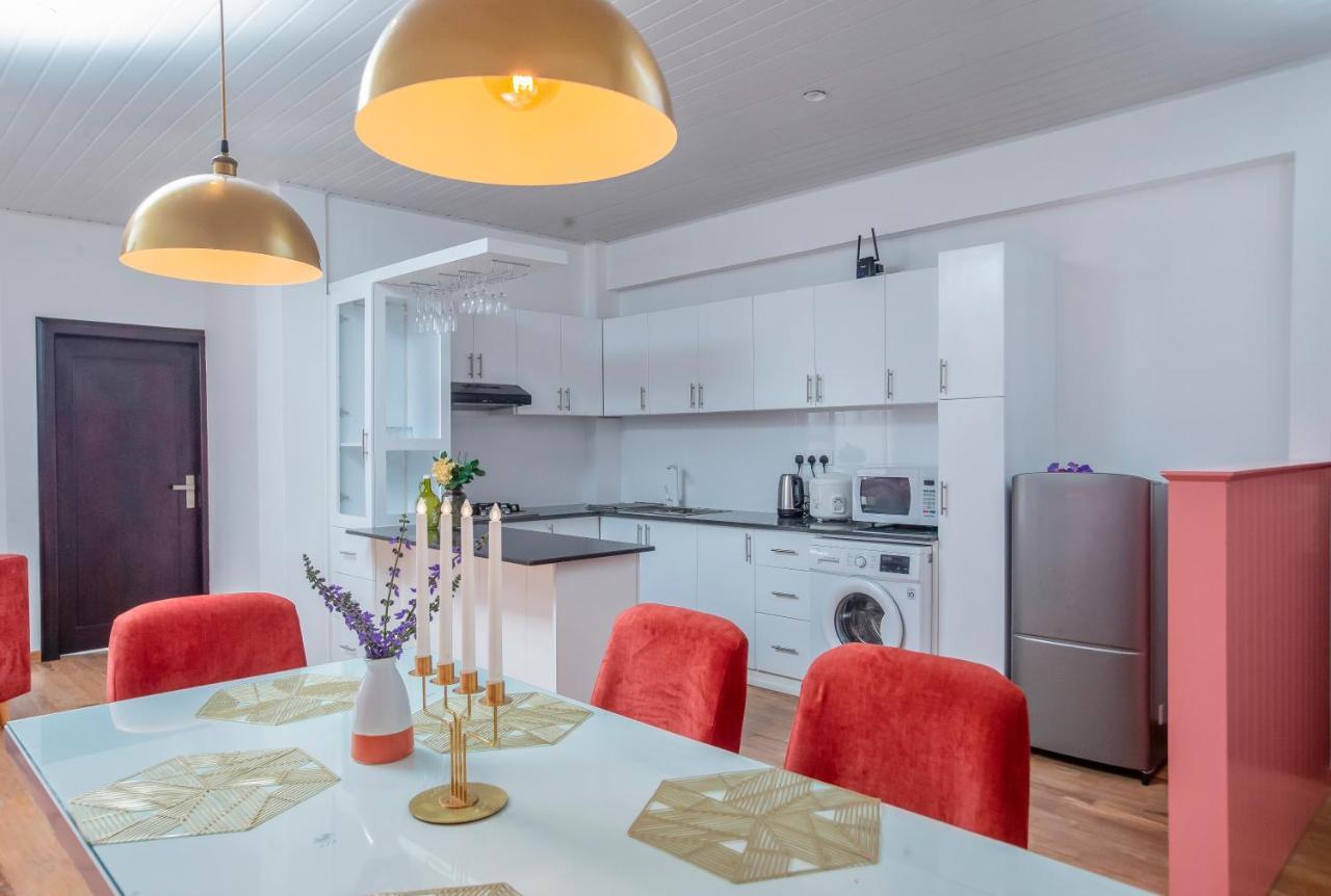 The Breeze Luxury Apartment Нувара Елия Екстериор снимка