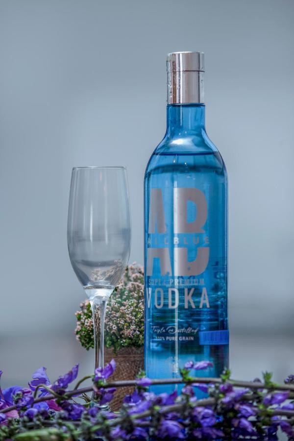 The Breeze Luxury Apartment Нувара Елия Екстериор снимка