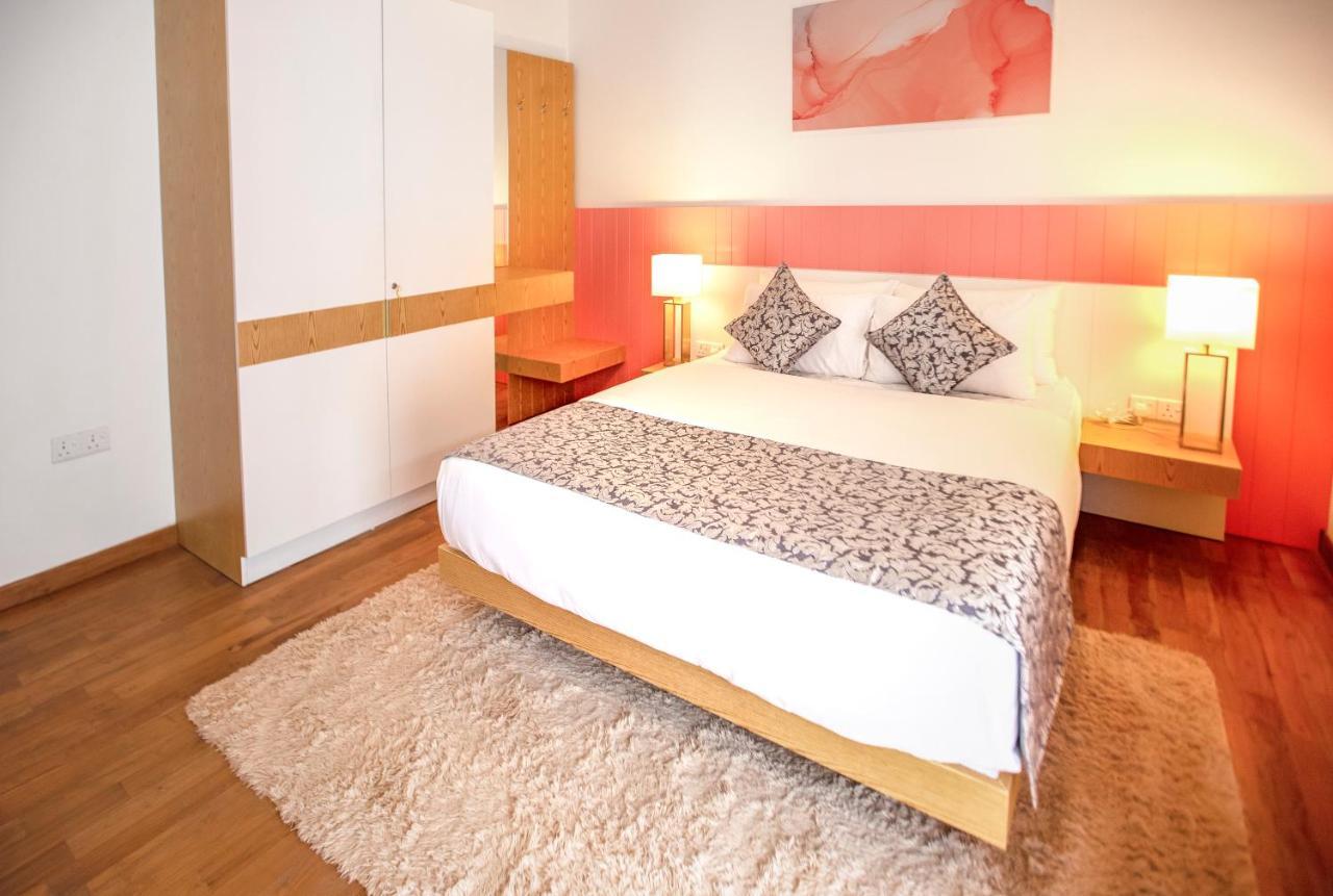The Breeze Luxury Apartment Нувара Елия Екстериор снимка