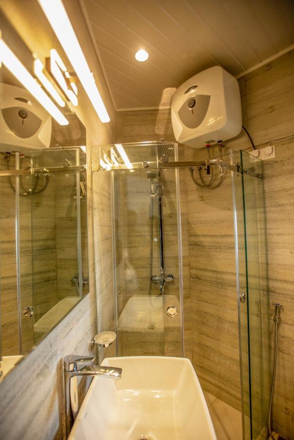 The Breeze Luxury Apartment Нувара Елия Екстериор снимка